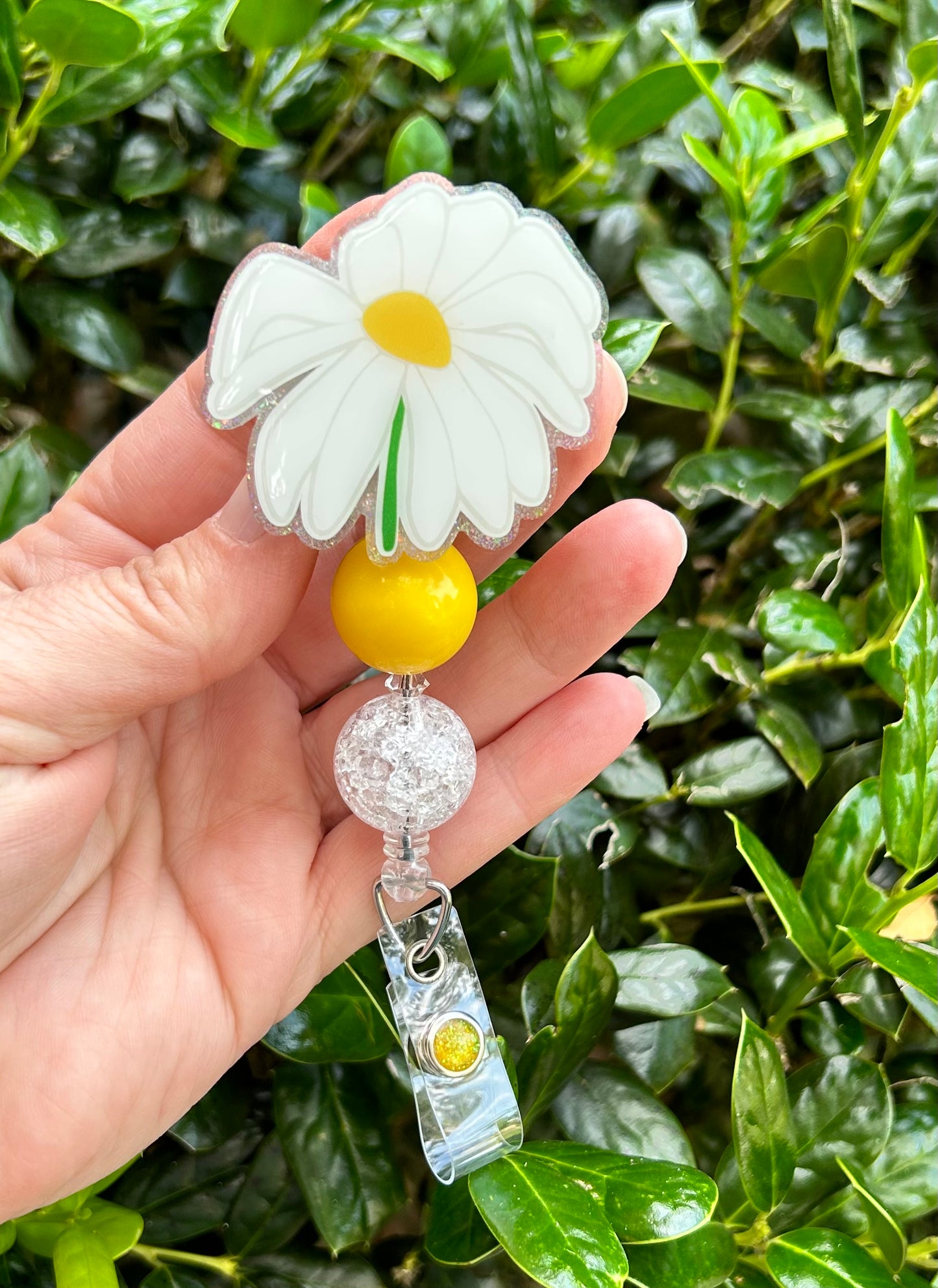 Wilted Daisy Flower Badge Reel