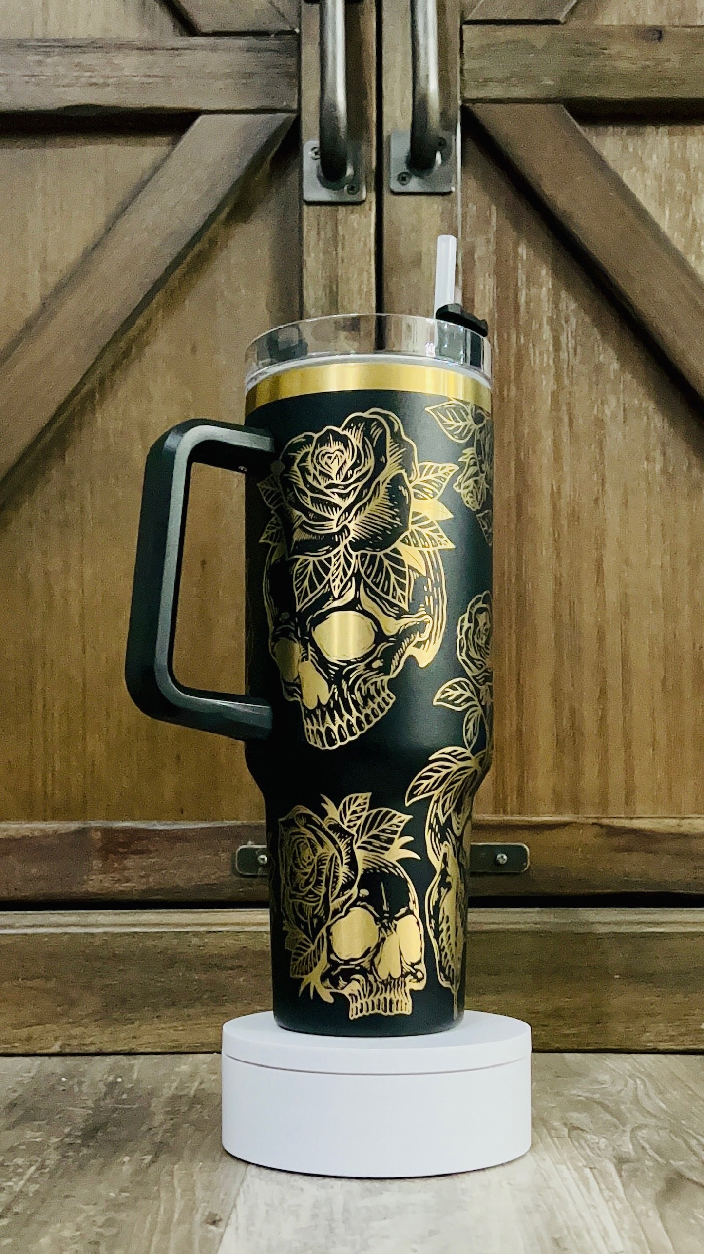 Black/Gold Engraved Skulls and Roses Tumbler